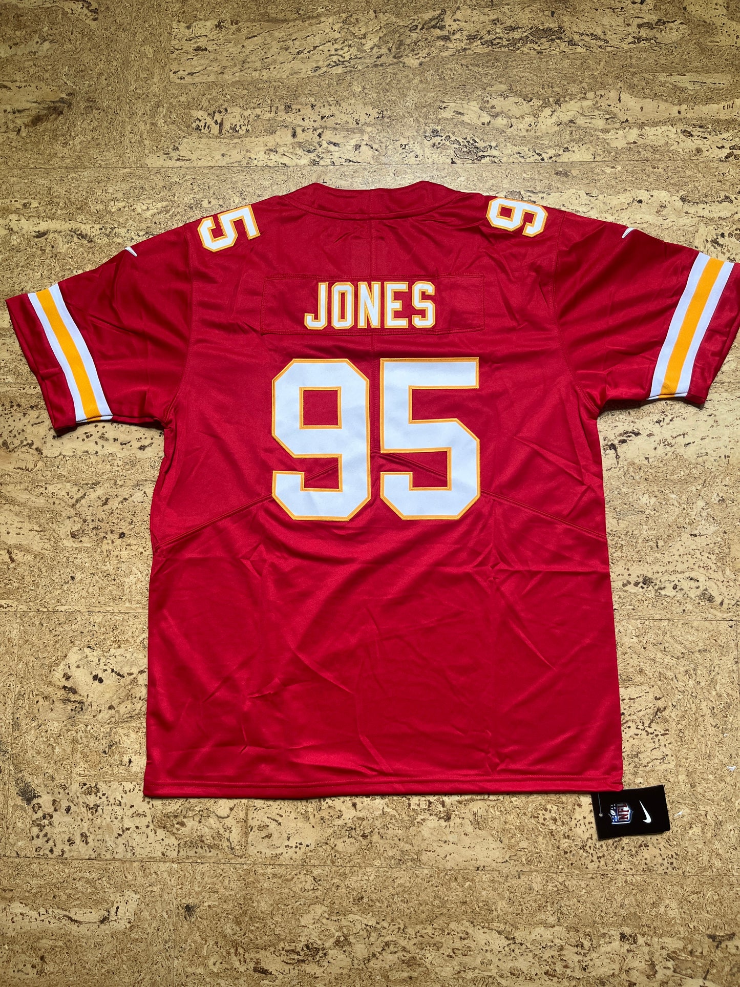 Chris Jones rouge