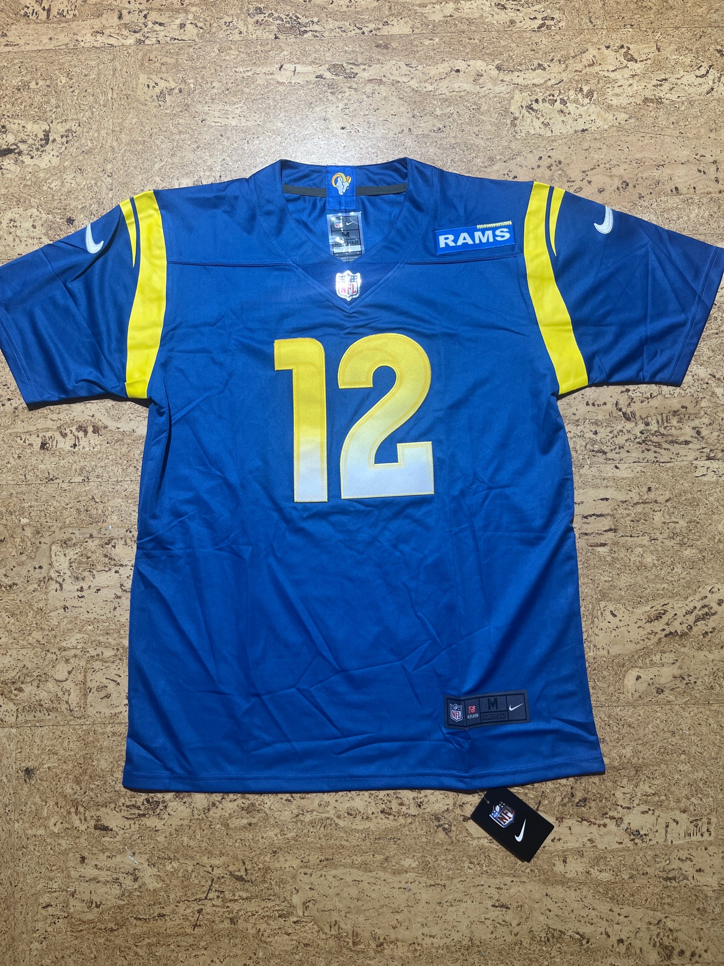 Puka Nacua bleu
