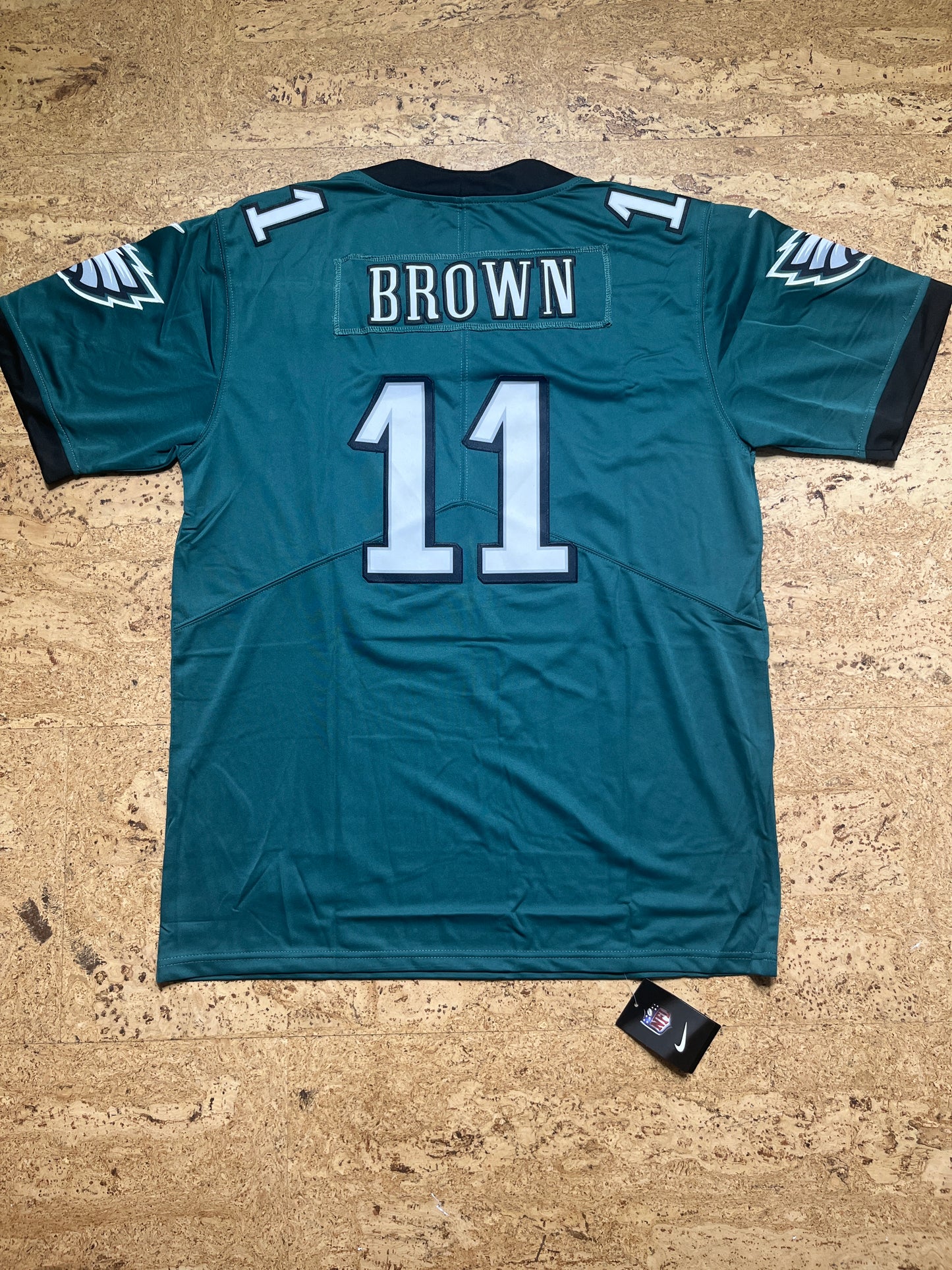 AJ Brown vert
