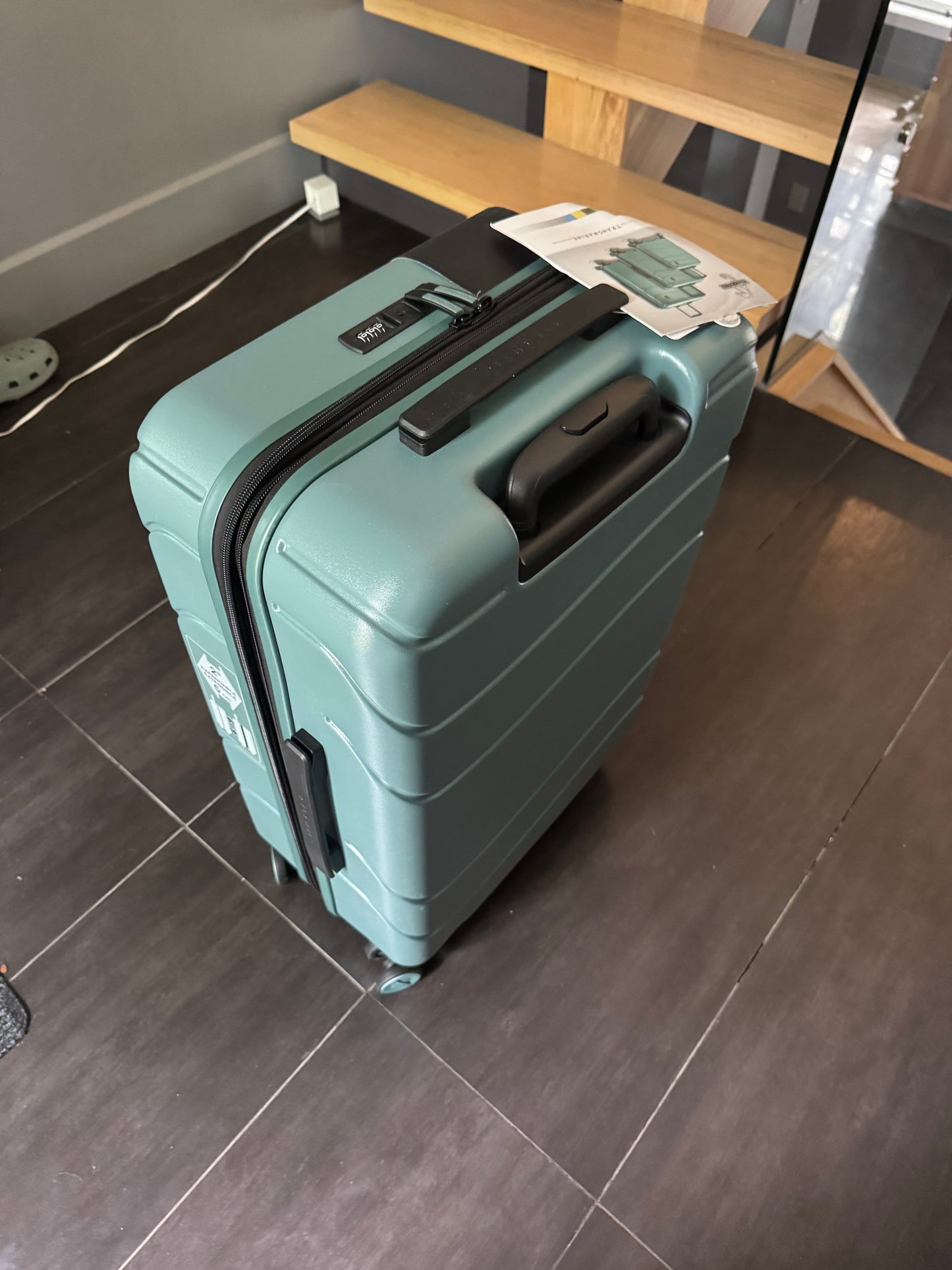 Atlantic 24” Hardside Expandable Spinner Luggage