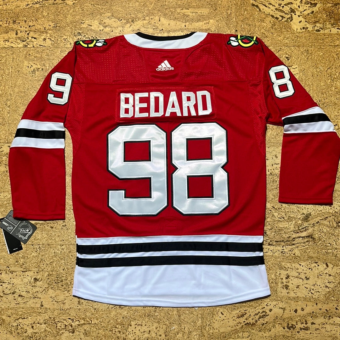 Connor Bedard red