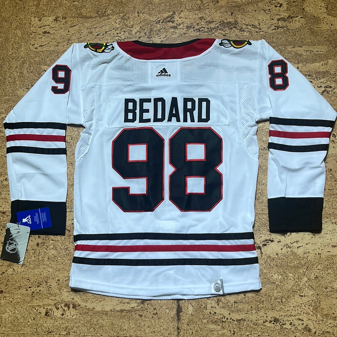Connor Bedard blanc