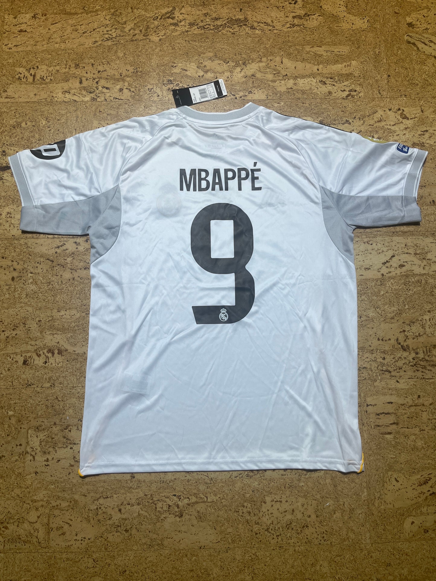 Kylian Mbappé blanc
