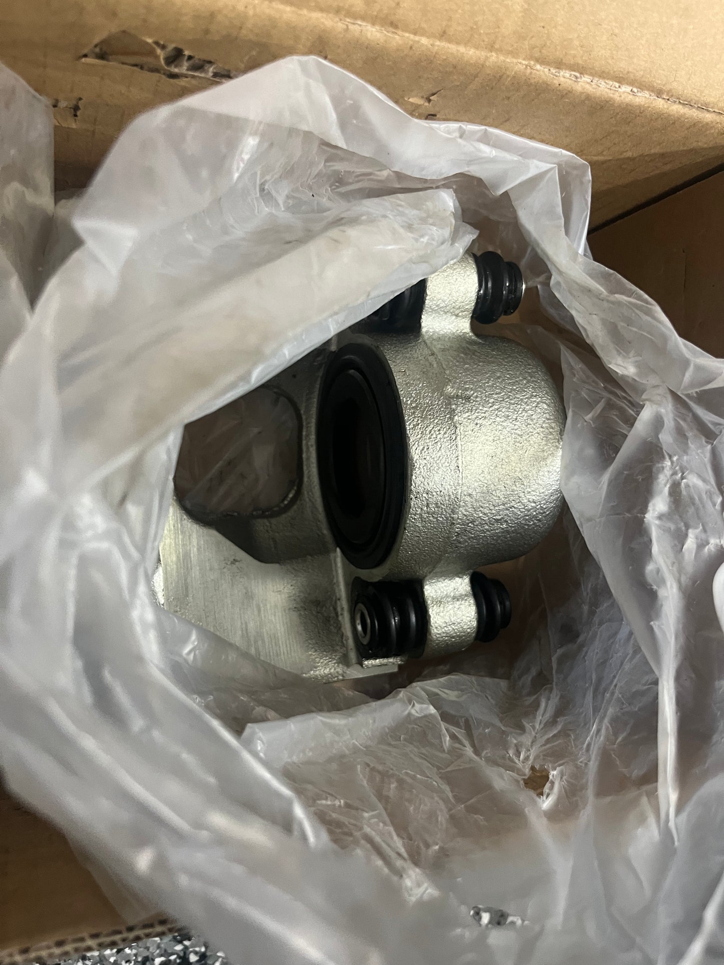2 front calipers Mercedes-Benz Models - W163 ML320 1998-2003 3.2L, ML350 2003-2005 3.7L, ML430 1999 4.3L - Front Driver and Passenger Side