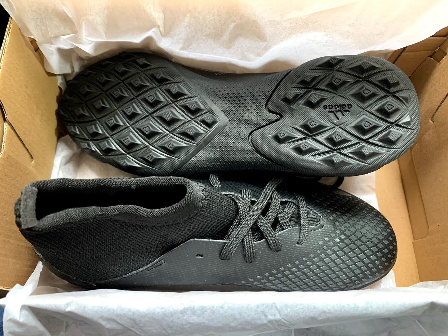Predator 20.3 Turf Black