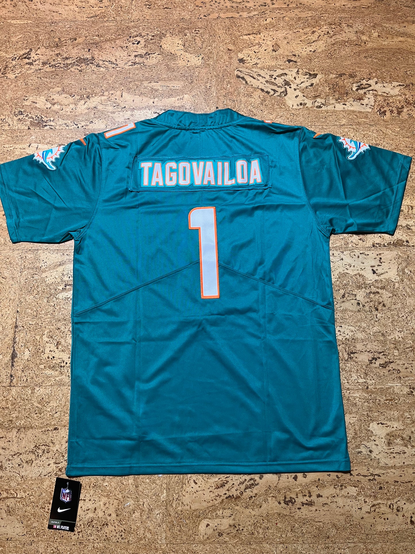 Tua Tagovailoa vert