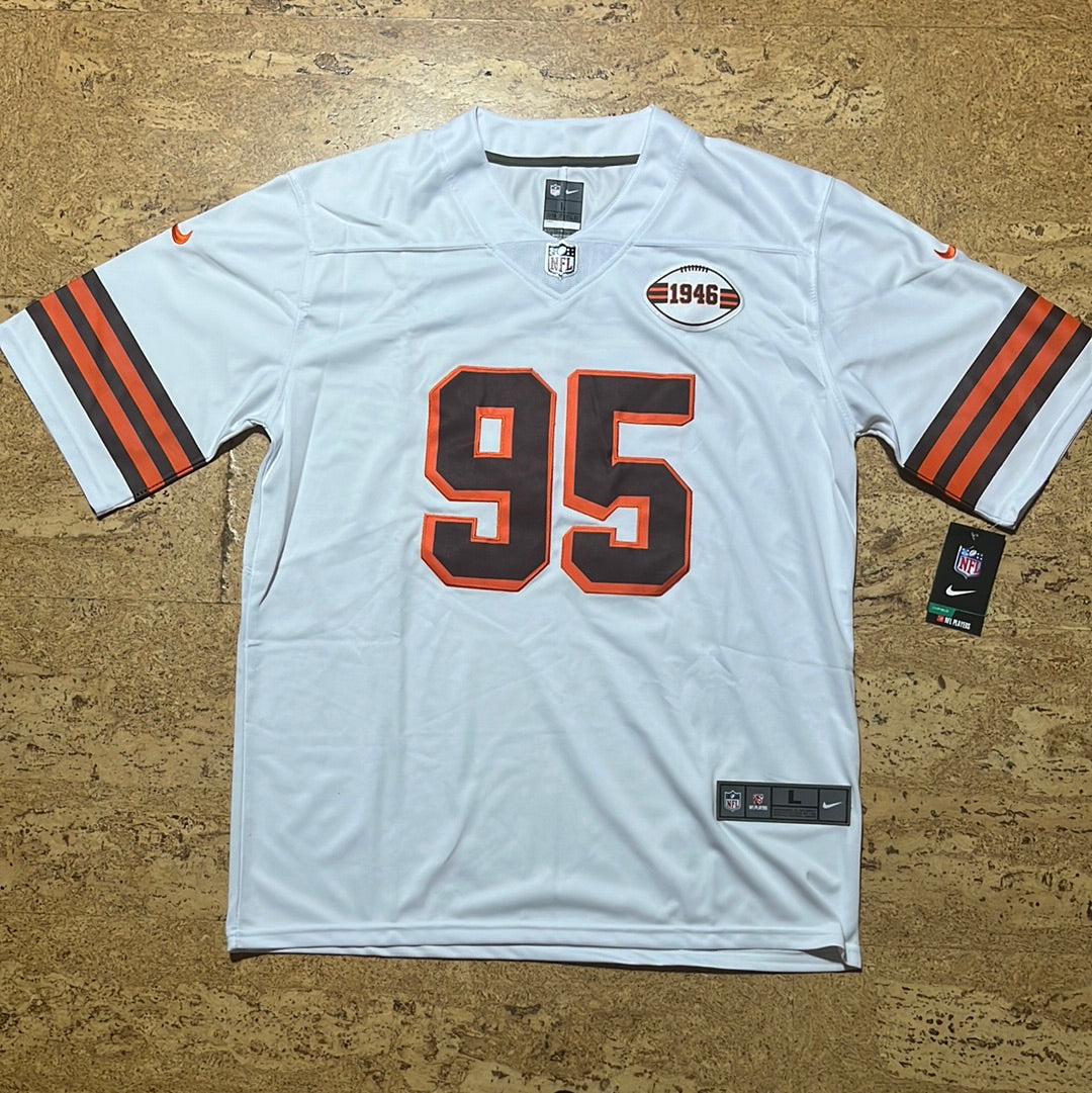 Myles Garrett brun