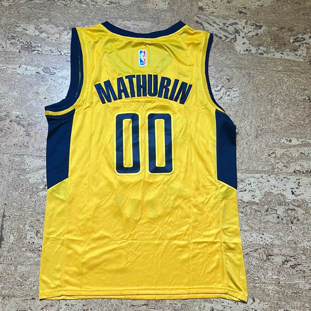Bennedict Mathurin jaune