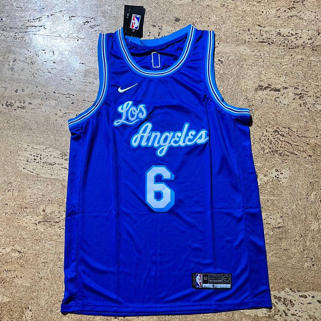 Lebron James bleu