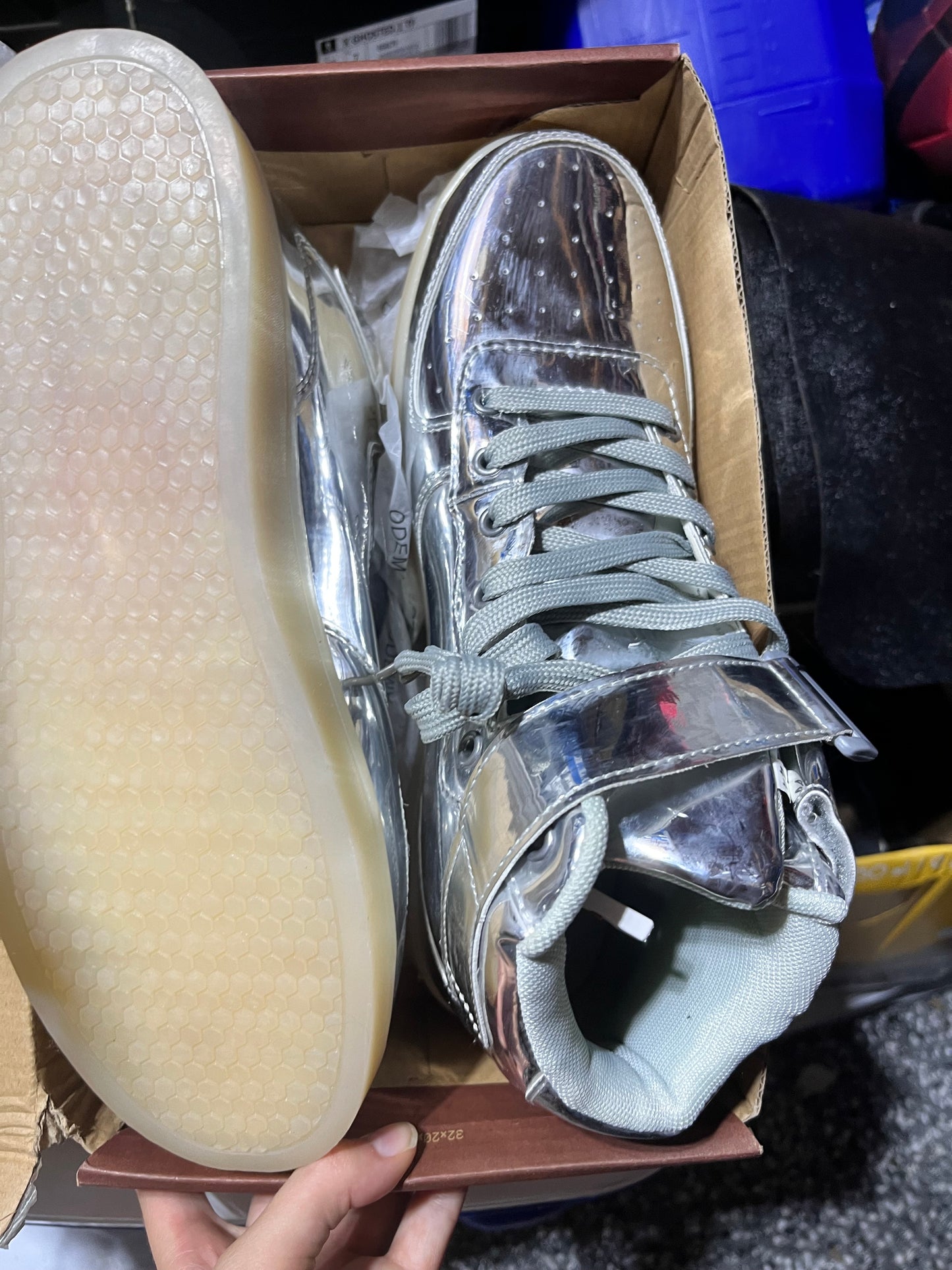 Odema Unisex LED Shoes High Top Odema Baskets montantes lumineuses
