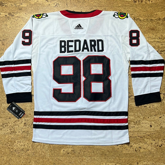 Connor Bedard blanc