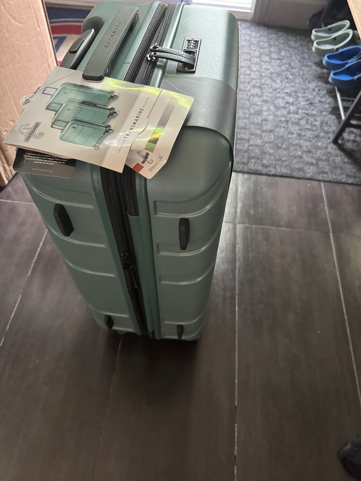 Atlantic 24” Hardside Expandable Spinner Luggage