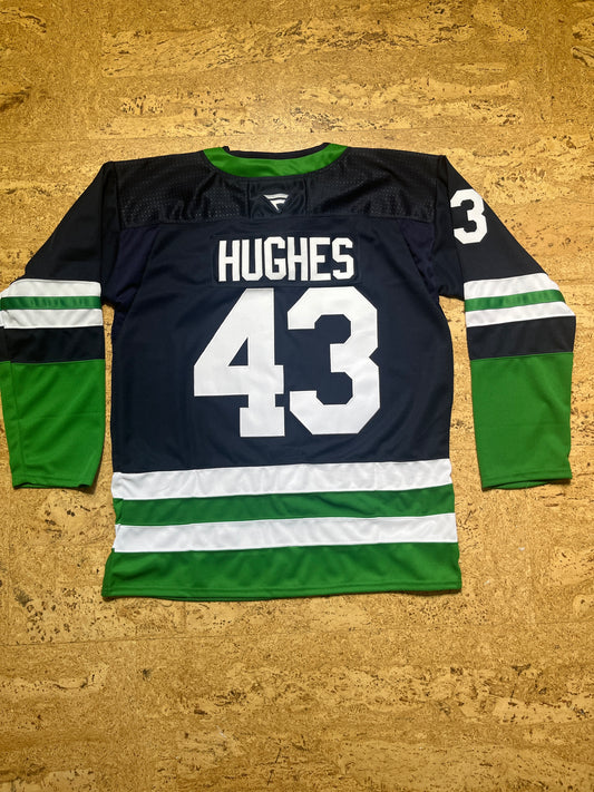 Quinn Hugues reverse Retro 2.0