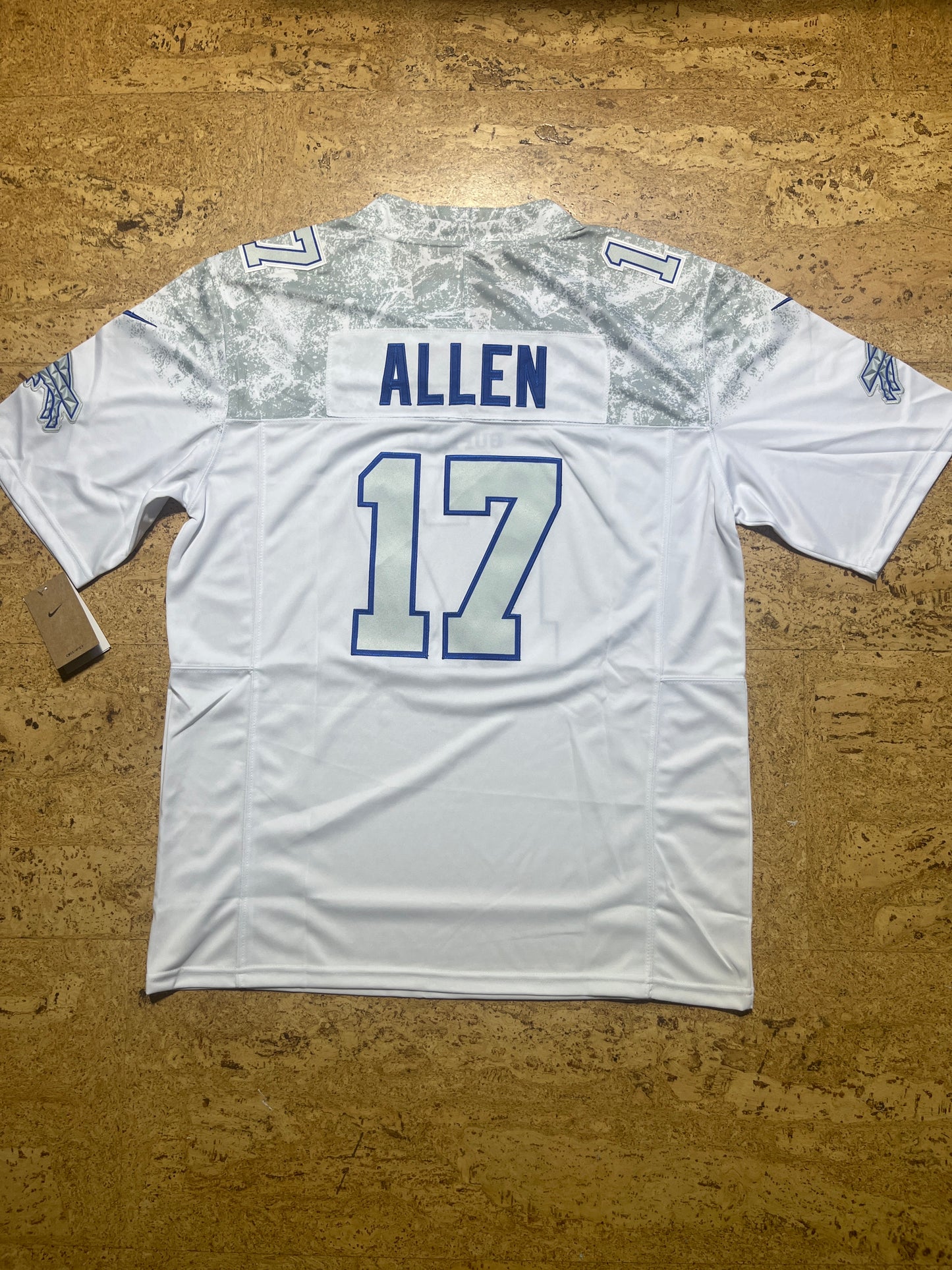 Josh Allen Blanc glace