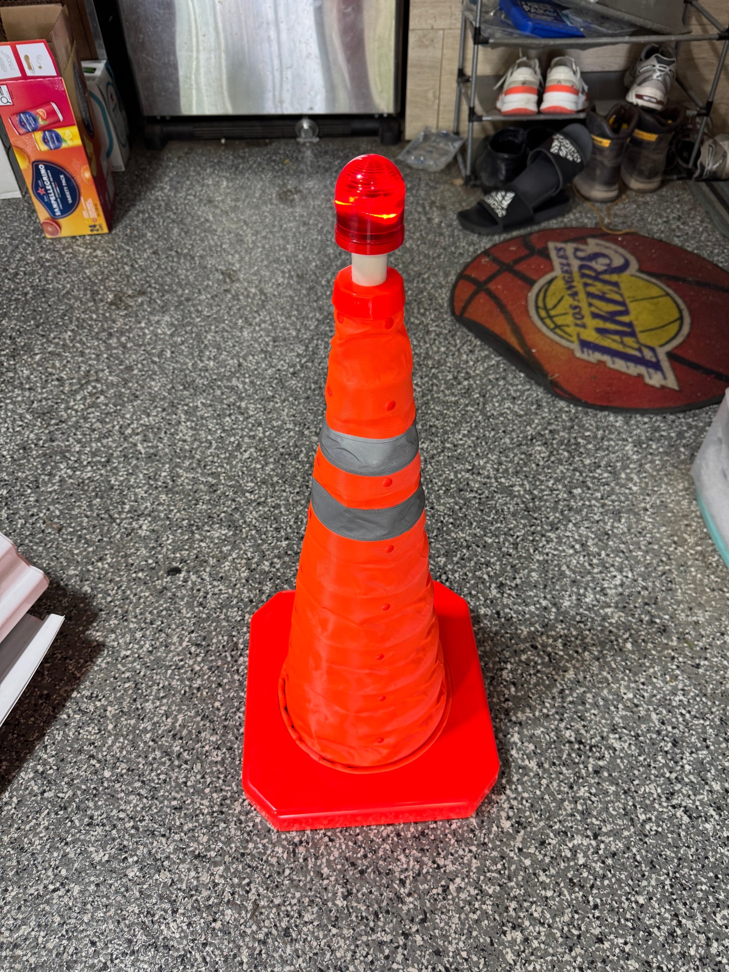 Cone retractable
