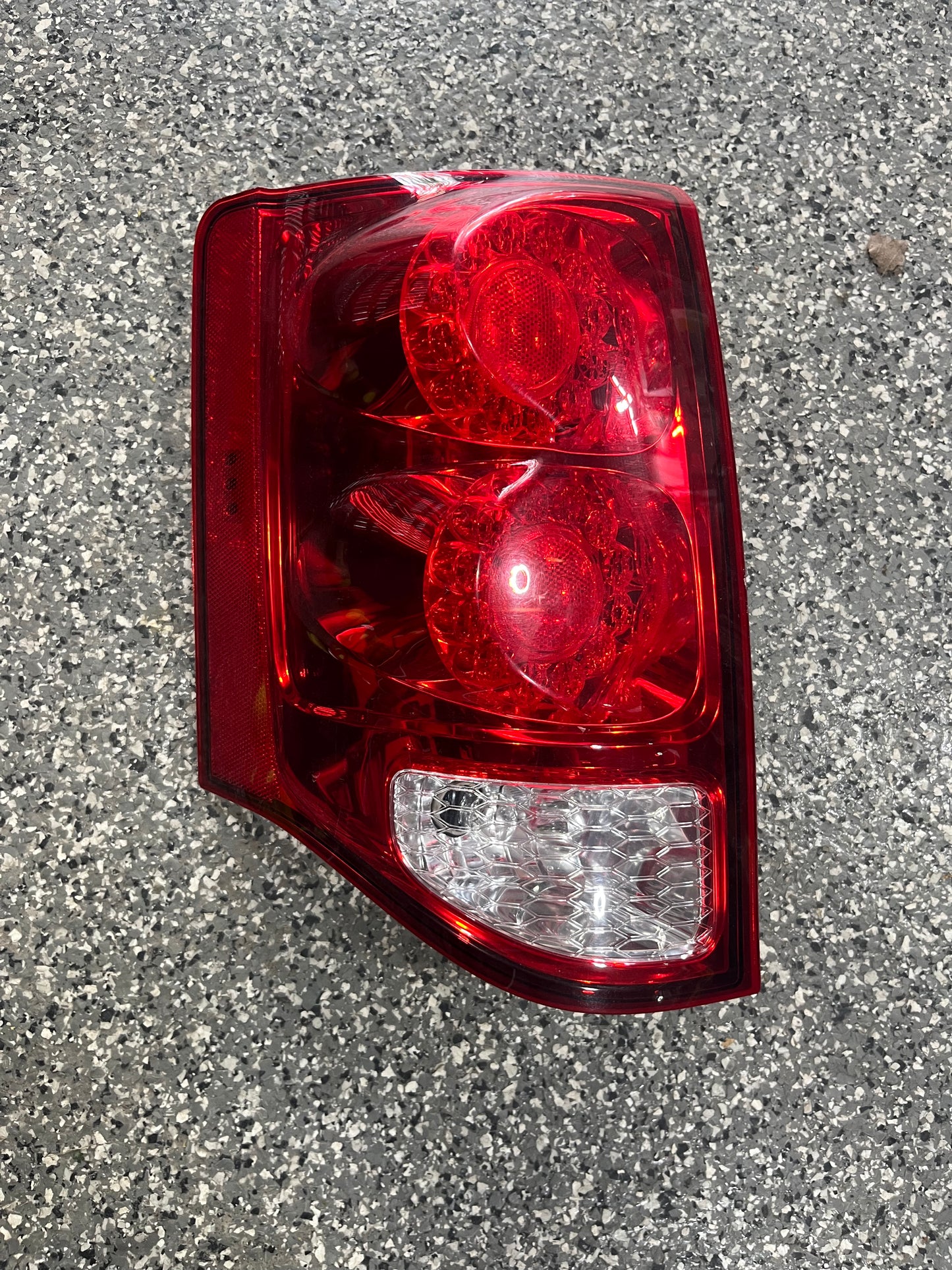 Taillight driver gauche Grand Caravan