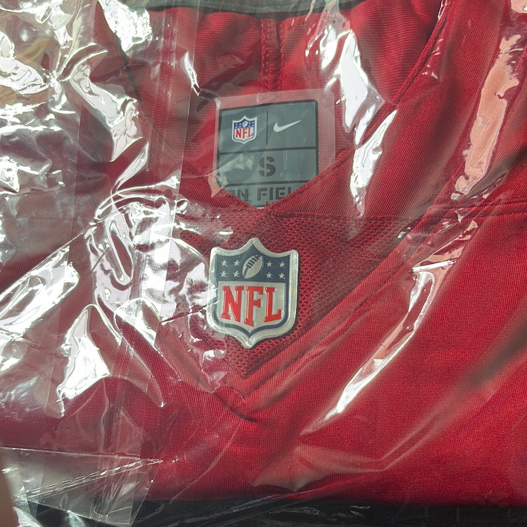 Nick Bosa rouge